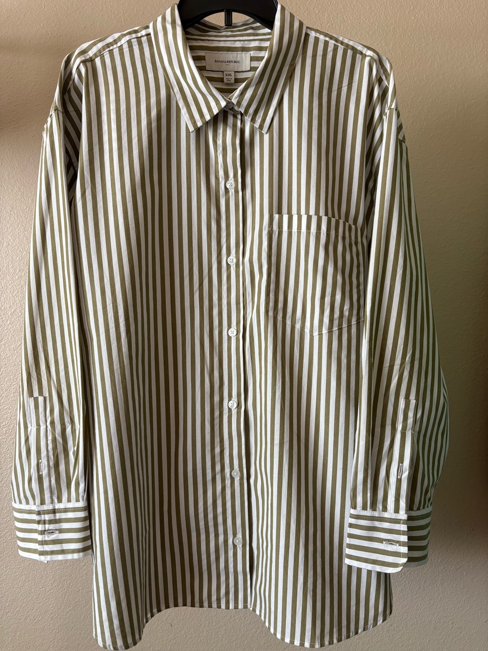 Banana Republic Women’s Green & White Striped Button-Up Shirt
